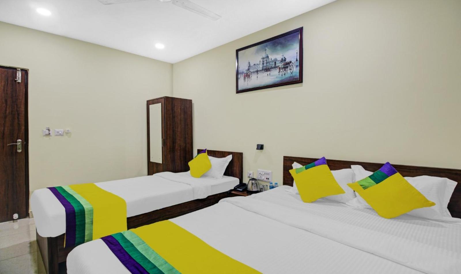 Hotel Park Central Калькутта Экстерьер фото